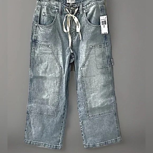 Avec Les Filles NWT Drawstring Cropped Wide Leg Badlands Wash Cargo Jeans, 27 - Picture 6 of 15